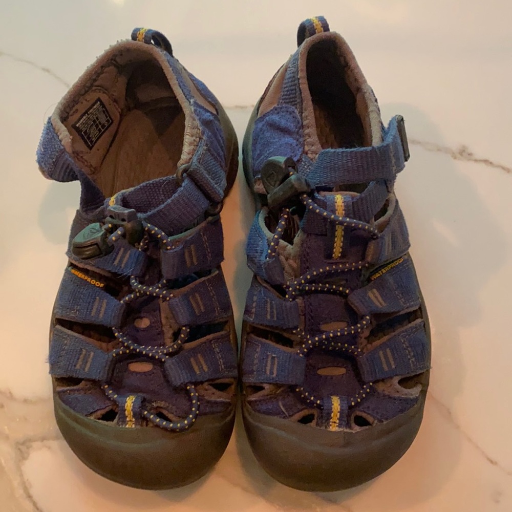 Keen shoes size 13